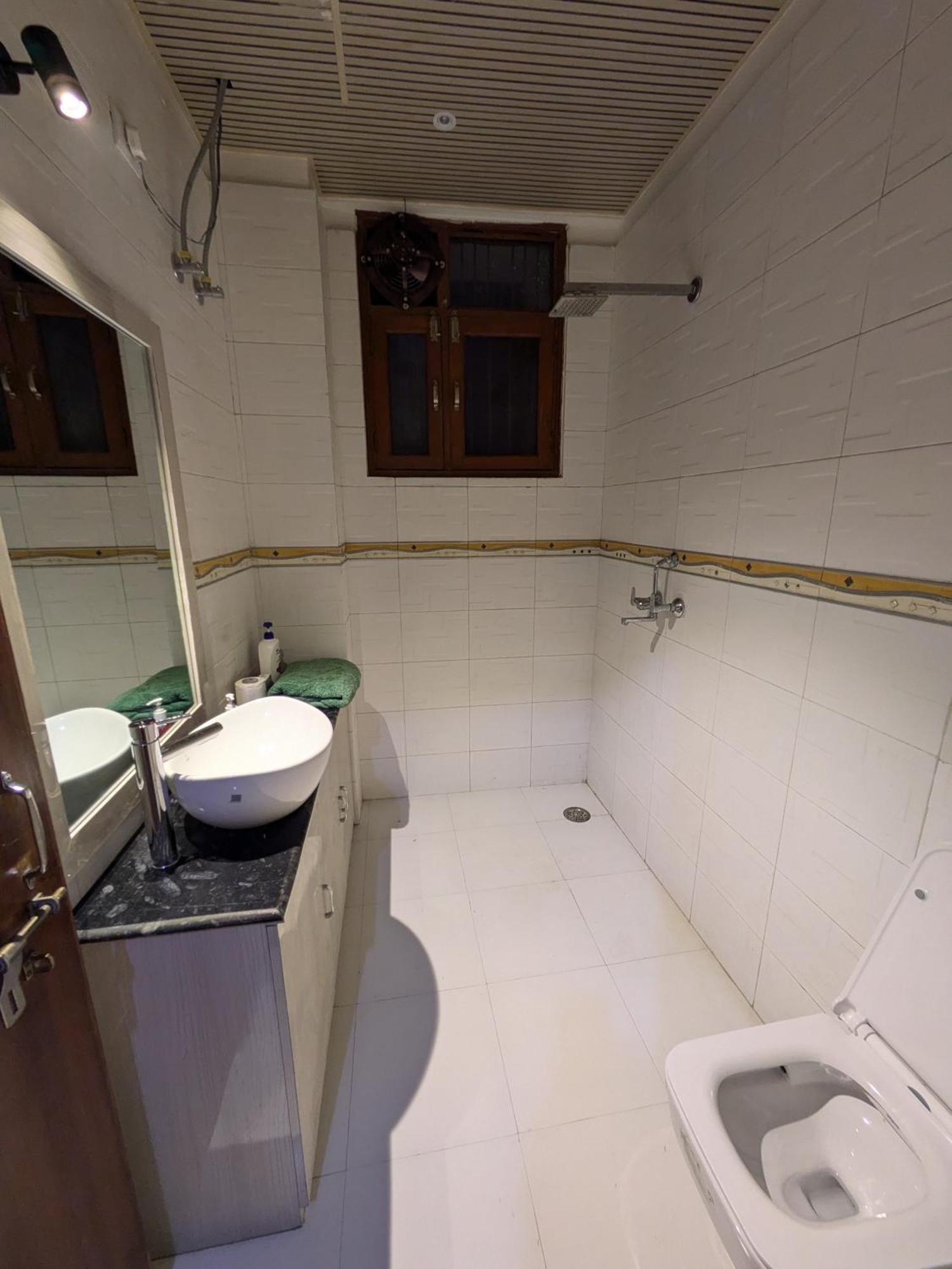 Hotel Mulberry Garden Varanasi Esterno foto
