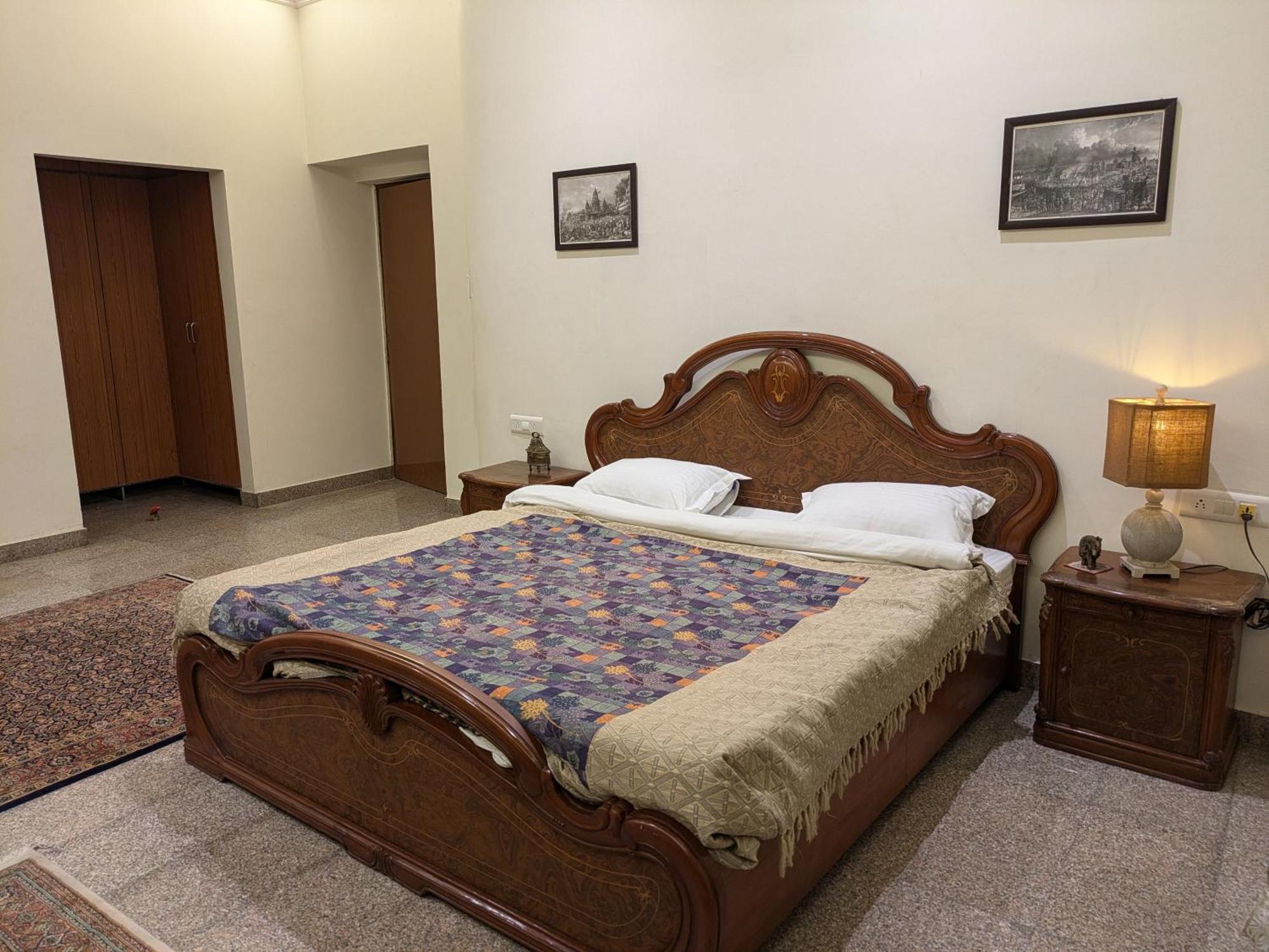 Hotel Mulberry Garden Varanasi Esterno foto