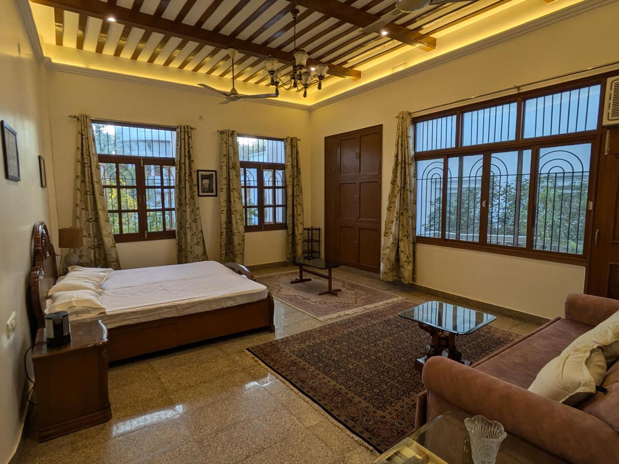 Hotel Mulberry Garden Varanasi Esterno foto