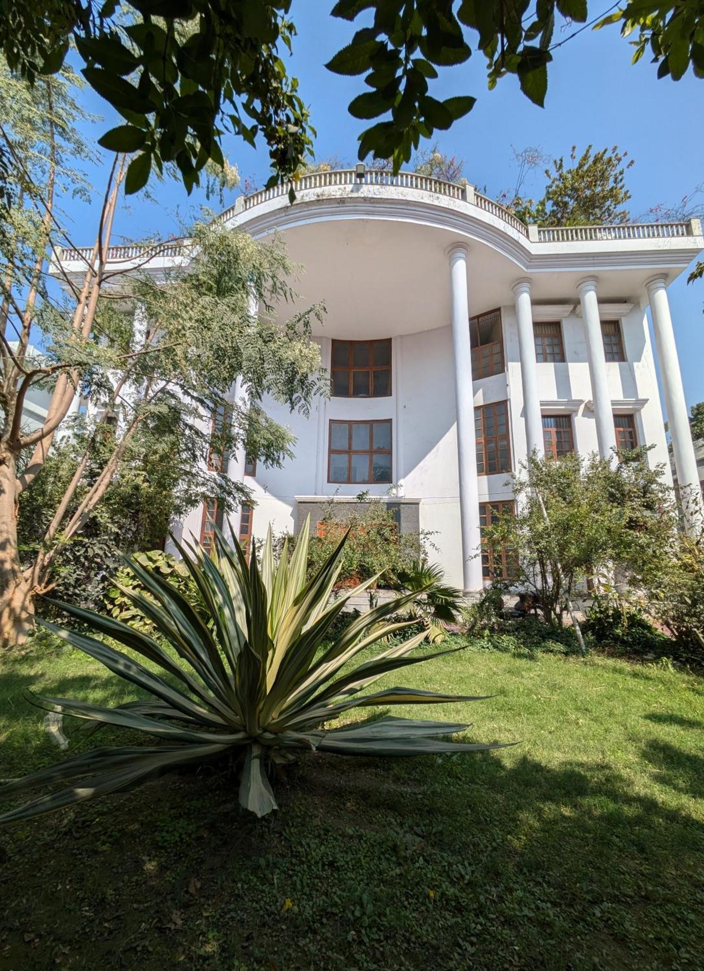 Hotel Mulberry Garden Varanasi Esterno foto